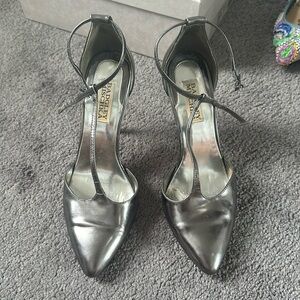 Badgley Mischka Silver Pumps - size 7